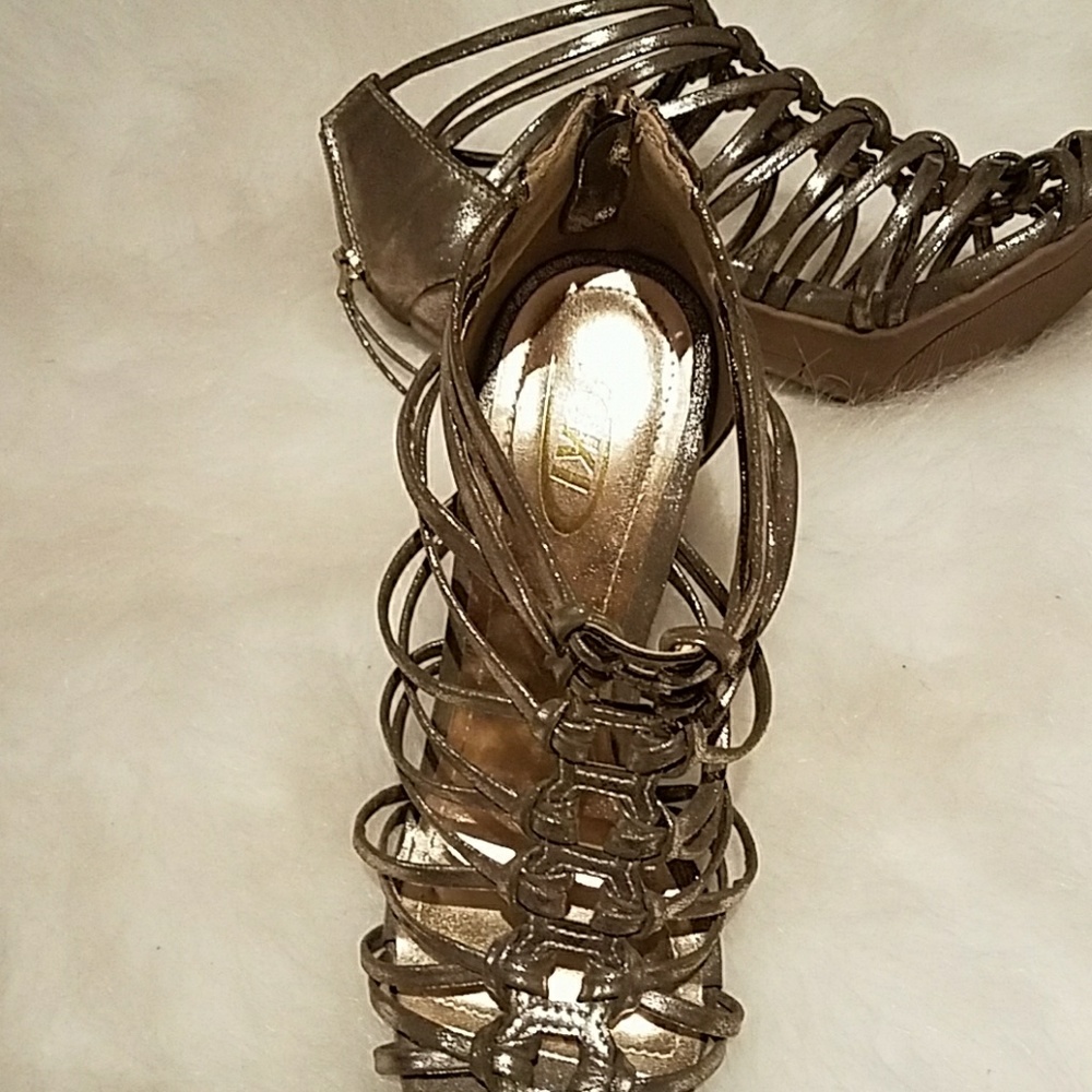 Shoes - Picture 3 of 3